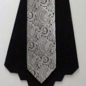 Paisley Tie and Pocket Round Set